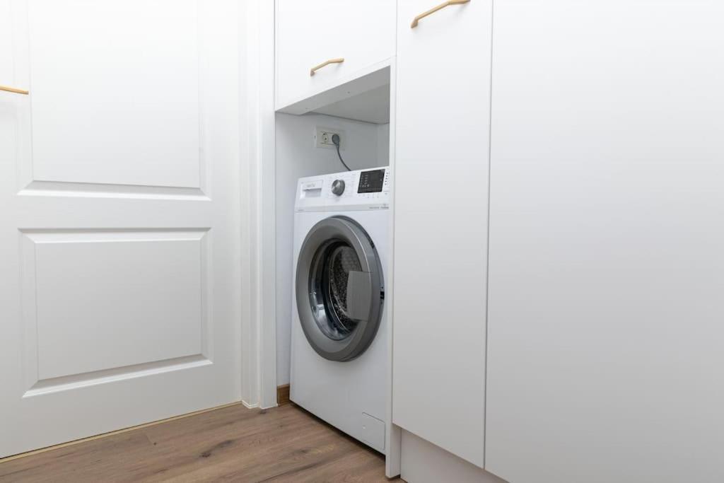 Enescu 3 City Center Flat Тимишоара Екстериор снимка